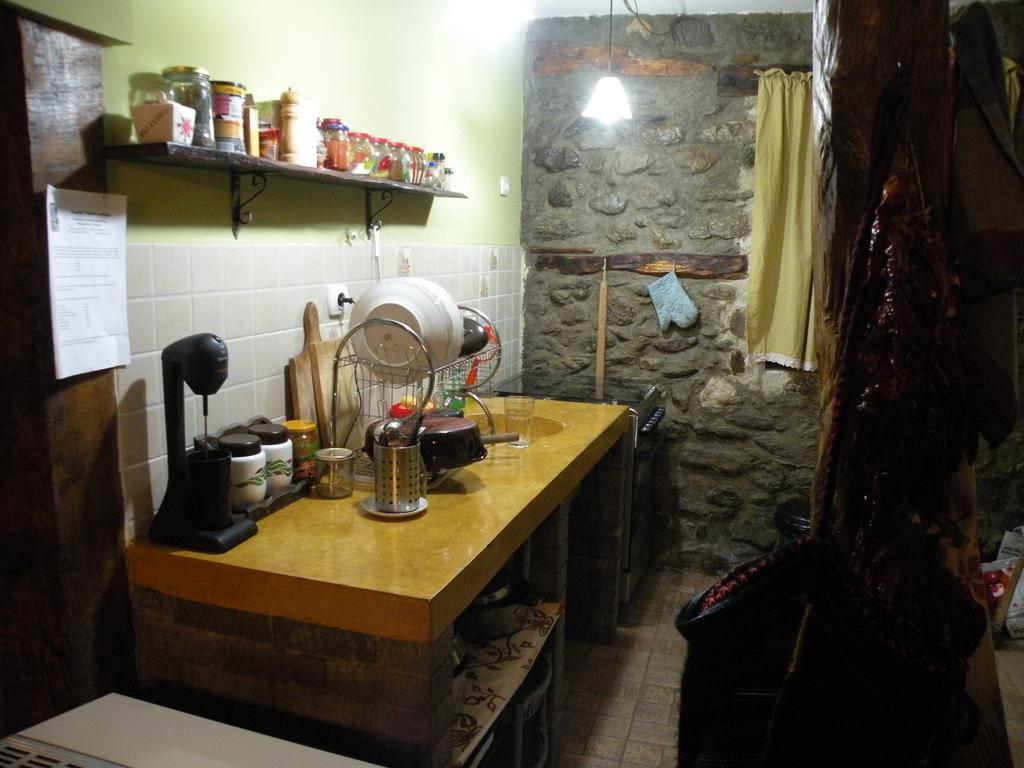 Rancho I Vancho Na Kata Omorani